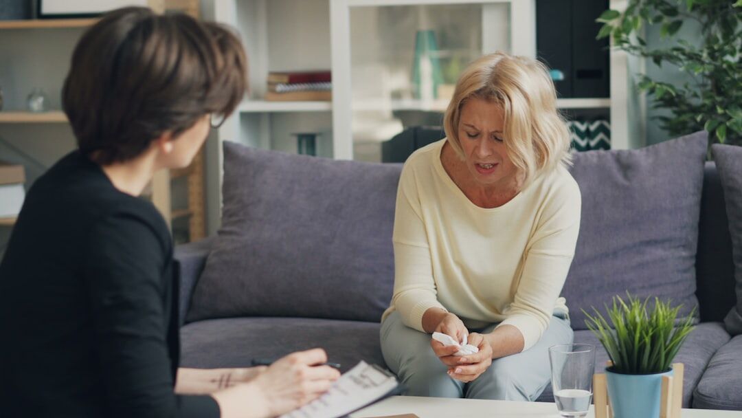 health advisor talking to client