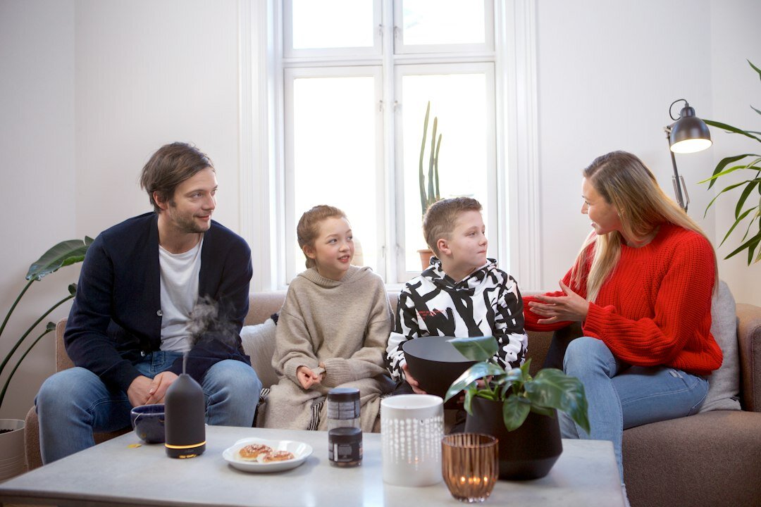 family discussing health insurance